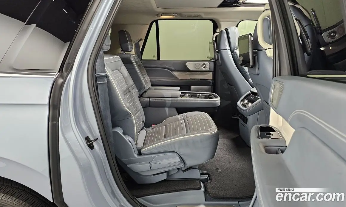 Lincoln Navigator 2019 3.5 автомат (гидро), фото 19 Lincoln Navigator 2019 3.5 автомат (гидро), фото 19