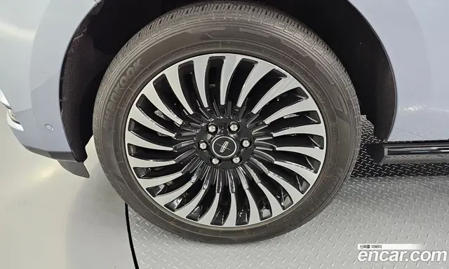 Lincoln Navigator 2019 3.5 автомат (гидро), миниатюра 5 Lincoln Navigator 2019 3.5 автомат (гидро), миниатюра 5