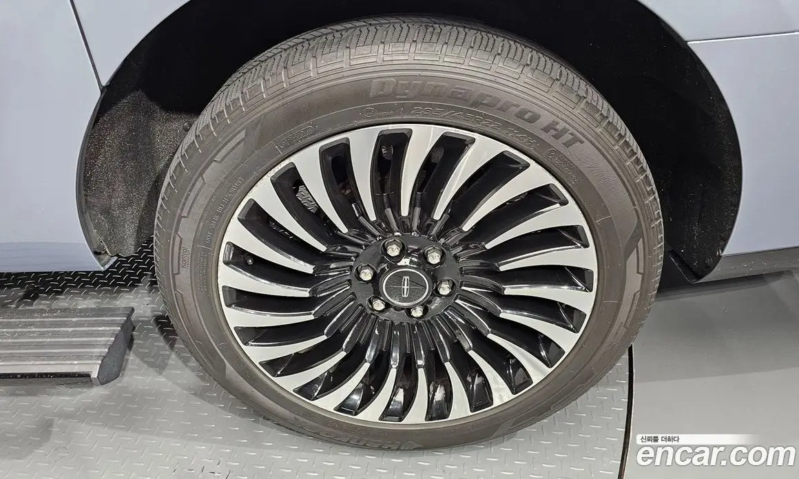 Lincoln Navigator 2019 3.5 автомат (гидро), фото 7 Lincoln Navigator 2019 3.5 автомат (гидро), фото 7