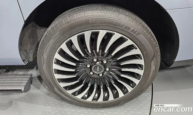 Lincoln Navigator 2019 3.5 автомат (гидро), миниатюра 7 Lincoln Navigator 2019 3.5 автомат (гидро), миниатюра 7