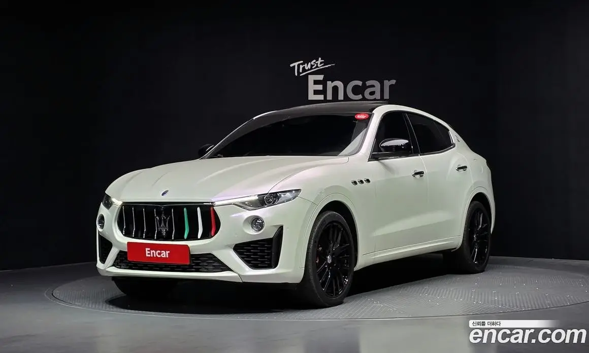 Maserati Levante 2016 3.0 автомат (гидро), фото 1 Maserati Levante 2016 3.0 автомат (гидро), фото 1