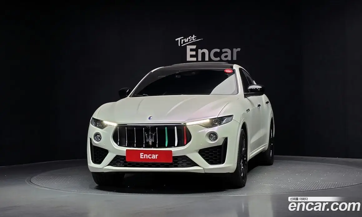 Maserati Levante 2016 3.0 автомат (гидро), фото 3 Maserati Levante 2016 3.0 автомат (гидро), фото 3