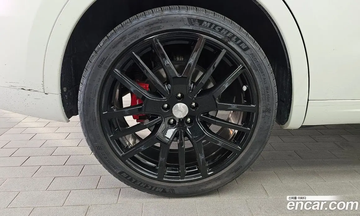 Maserati Levante 2016 3.0 автомат (гидро), фото 5 Maserati Levante 2016 3.0 автомат (гидро), фото 5