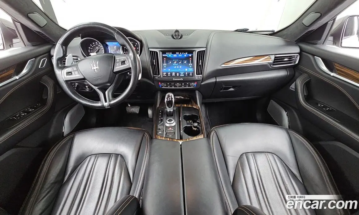 Maserati Levante 2016 3.0 автомат (гидро), фото 7 Maserati Levante 2016 3.0 автомат (гидро), фото 7