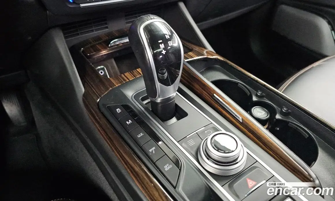 Maserati Levante 2016 3.0 автомат (гидро), фото 9 Maserati Levante 2016 3.0 автомат (гидро), фото 9