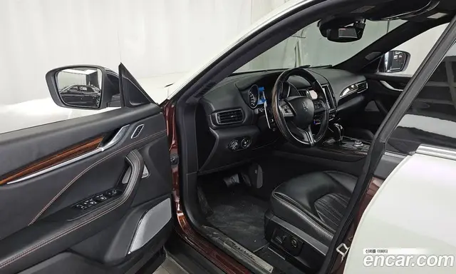 Maserati Levante 2016 3.0 автомат (гидро), миниатюра 10 Maserati Levante 2016 3.0 автомат (гидро), миниатюра 10