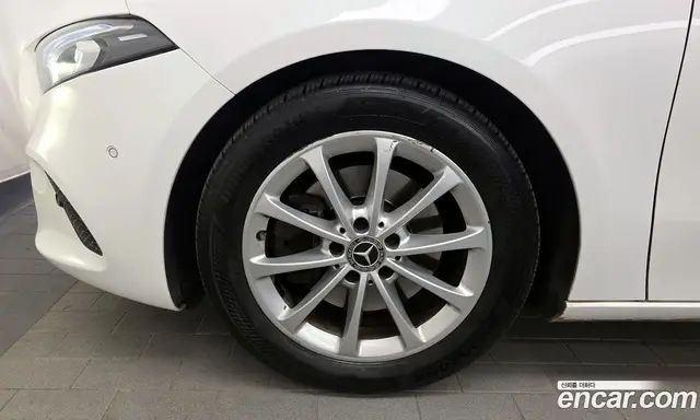 Mercedes-Benz A-Class 2020 2.0 автомат (гидро), миниатюра 5 Mercedes-Benz A-Class 2020 2.0 автомат (гидро), миниатюра 5