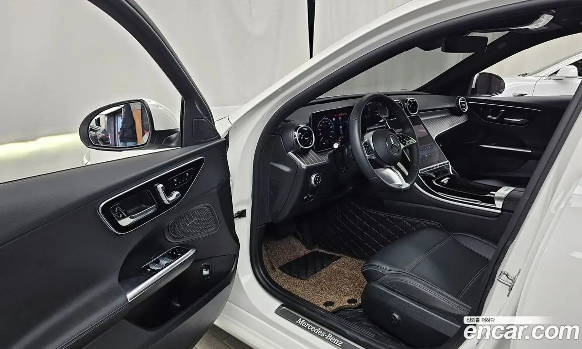 Mercedes-Benz C-Class 2024 2.0 автомат (гидро), фото 13