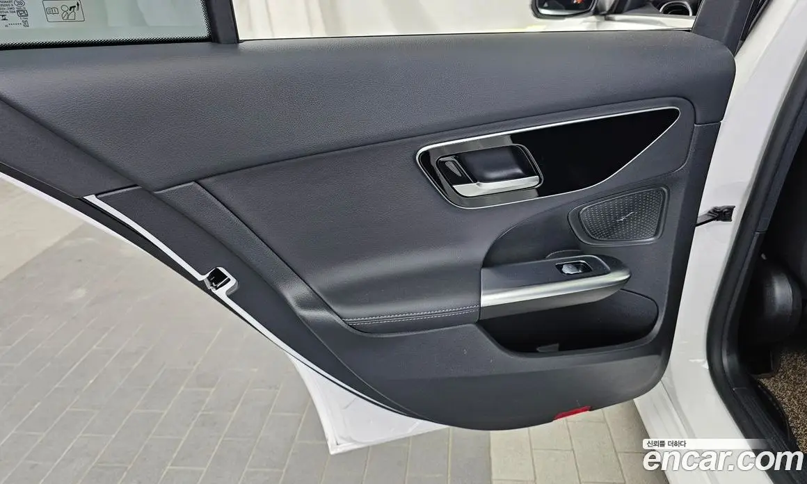 Mercedes-Benz C-Class 2024 2.0 автомат (гидро), фото 15