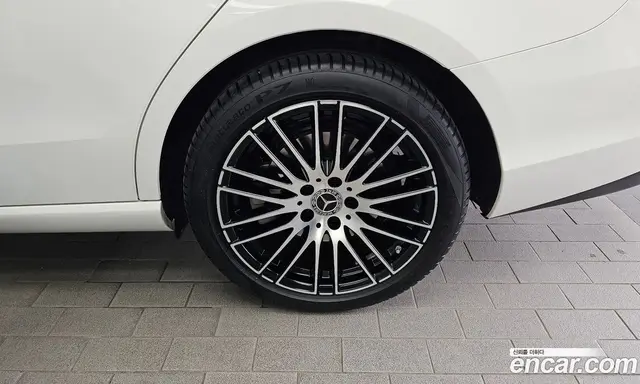Mercedes-Benz C-Class 2024 2.0 автомат (гидро), миниатюра 7