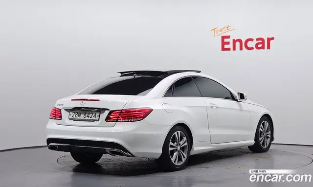 Mercedes-Benz E-Class 2014 2.0 автомат (гидро), миниатюра 2