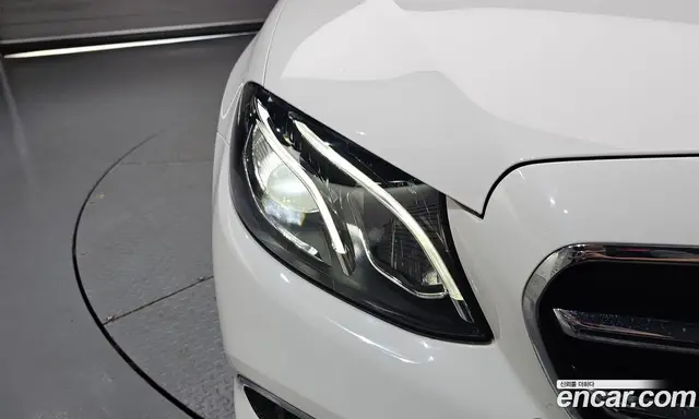 Mercedes-Benz E-Class 2020 2.0 автомат (гидро), миниатюра 8