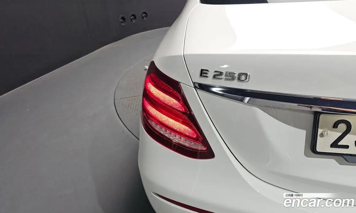Mercedes-Benz E-Class 2020 2.0 автомат (гидро), фото 9