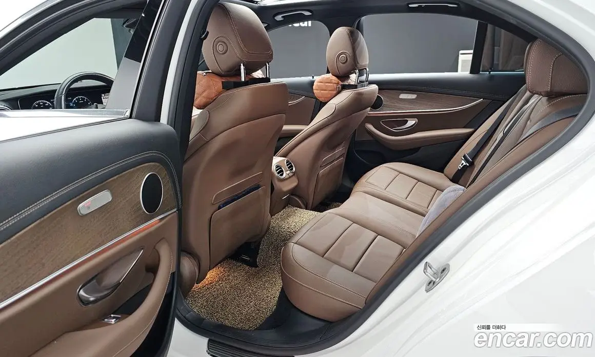 Mercedes-Benz E-Class 2021 2.0 автомат (гидро), фото 11