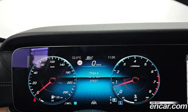 Mercedes-Benz E-Class 2021 2.0 автомат (гидро), миниатюра 8