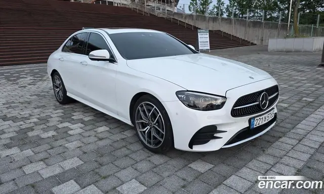 Mercedes-Benz E-Class 2021 1.9 автомат (гидро), миниатюра 3