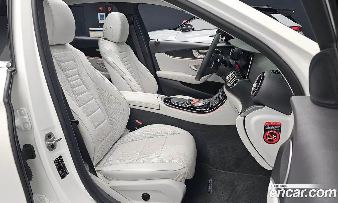 Mercedes-Benz E-Class 2023 2.0 автомат (гидро), фото 15