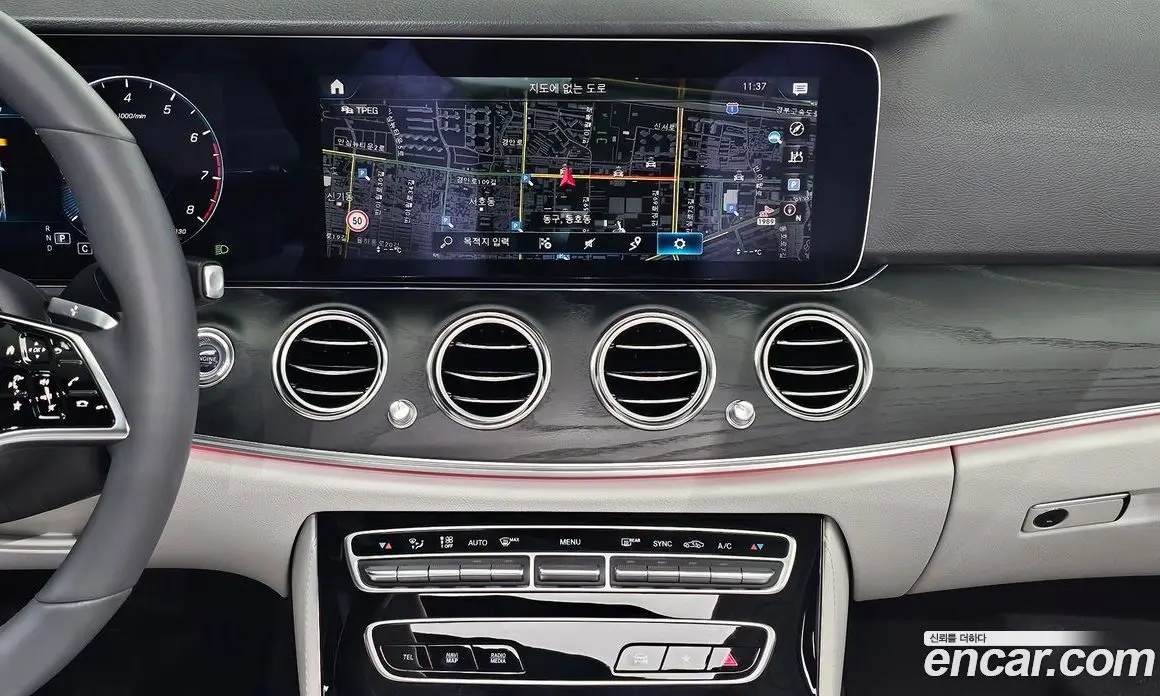 Mercedes-Benz E-Class 2023 2.0 автомат (гидро), фото 19