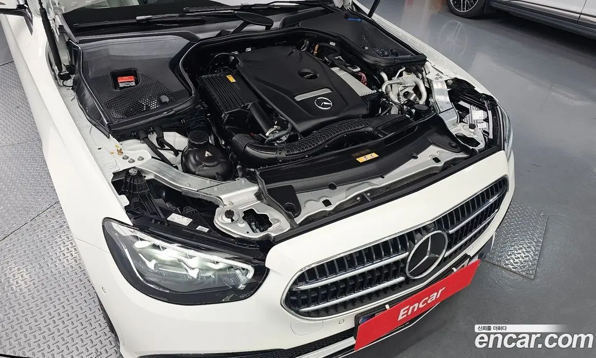 Mercedes-Benz E-Class 2023 2.0 автомат (гидро), фото 5