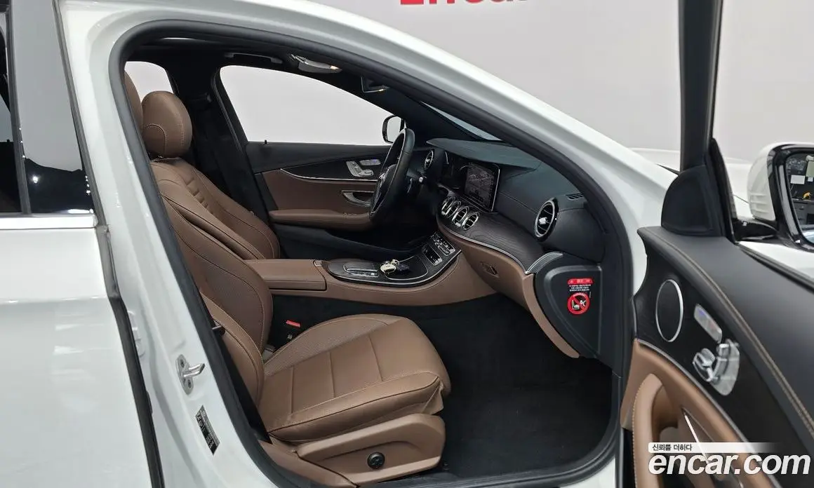 Mercedes-Benz E-Class 2023 2.0 автомат (гидро), фото 11
