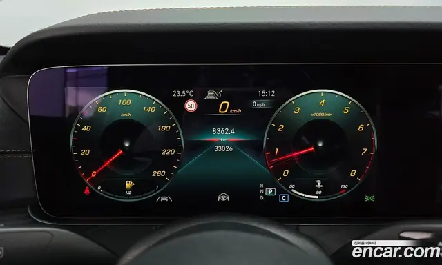 Mercedes-Benz E-Class 2023 2.0 автомат (гидро), миниатюра 8