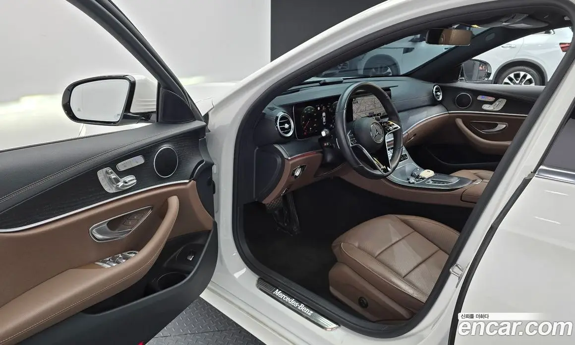 Mercedes-Benz E-Class 2023 2.0 автомат (гидро), фото 10