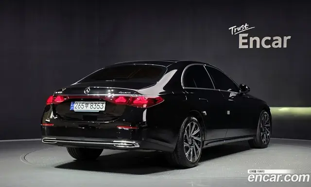 Mercedes-Benz E-Class 2024 2.0 автомат (гидро), миниатюра 2