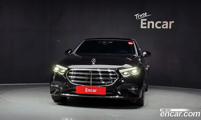 Mercedes-Benz E-Class 2024 2.0 автомат (гидро), миниатюра 3