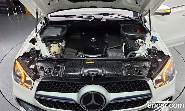 Mercedes-Benz GLE-Class 2021 2.9 автомат (гидро), миниатюра 5