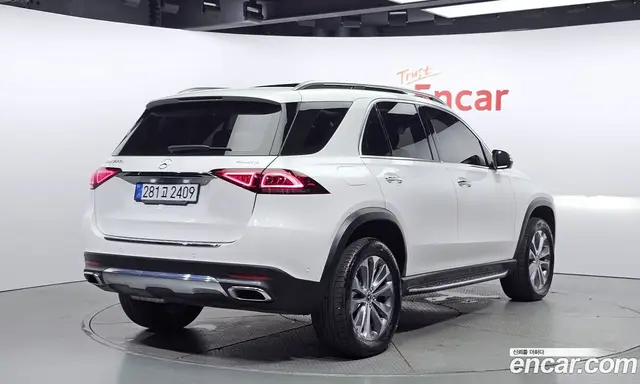 Mercedes-Benz GLE-Class 2022 2.0 автомат (гидро), миниатюра 2
