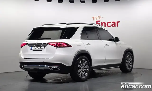 Mercedes-Benz GLE-Class 2022 2.0 автомат (гидро), миниатюра 2