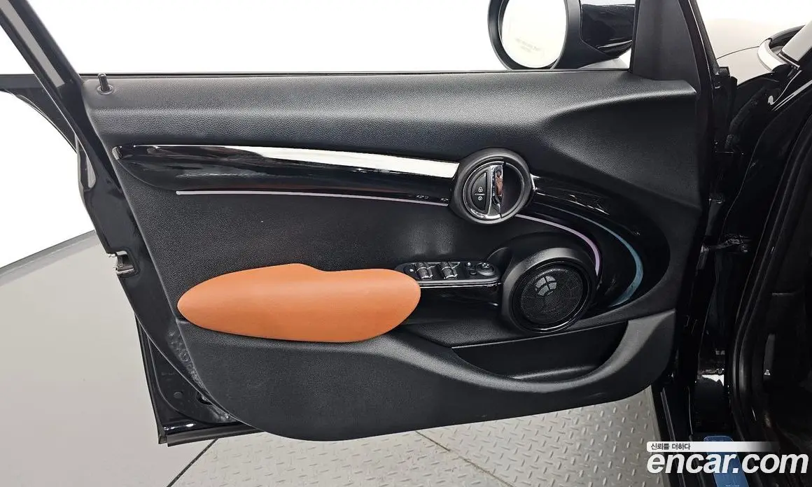 Mini Cooper 2024 2.0 автомат (гидро), фото 14