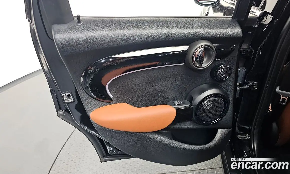 Mini Cooper 2024 2.0 автомат (гидро), фото 15