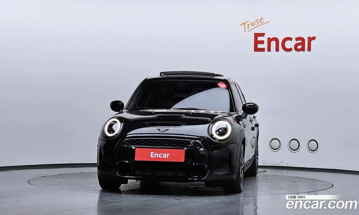 Mini Cooper 2024 2.0 автомат (гидро), фото 3