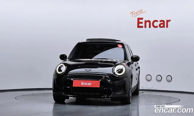 Mini Cooper 2024 2.0 автомат (гидро), миниатюра 3