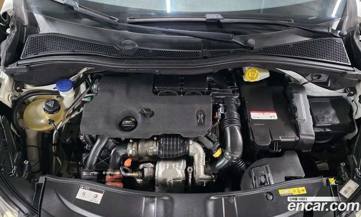 Peugeot 2008 2015 1.6 автомат (гидро), фото 11 Peugeot 2008 2015 1.6 автомат (гидро), фото 11