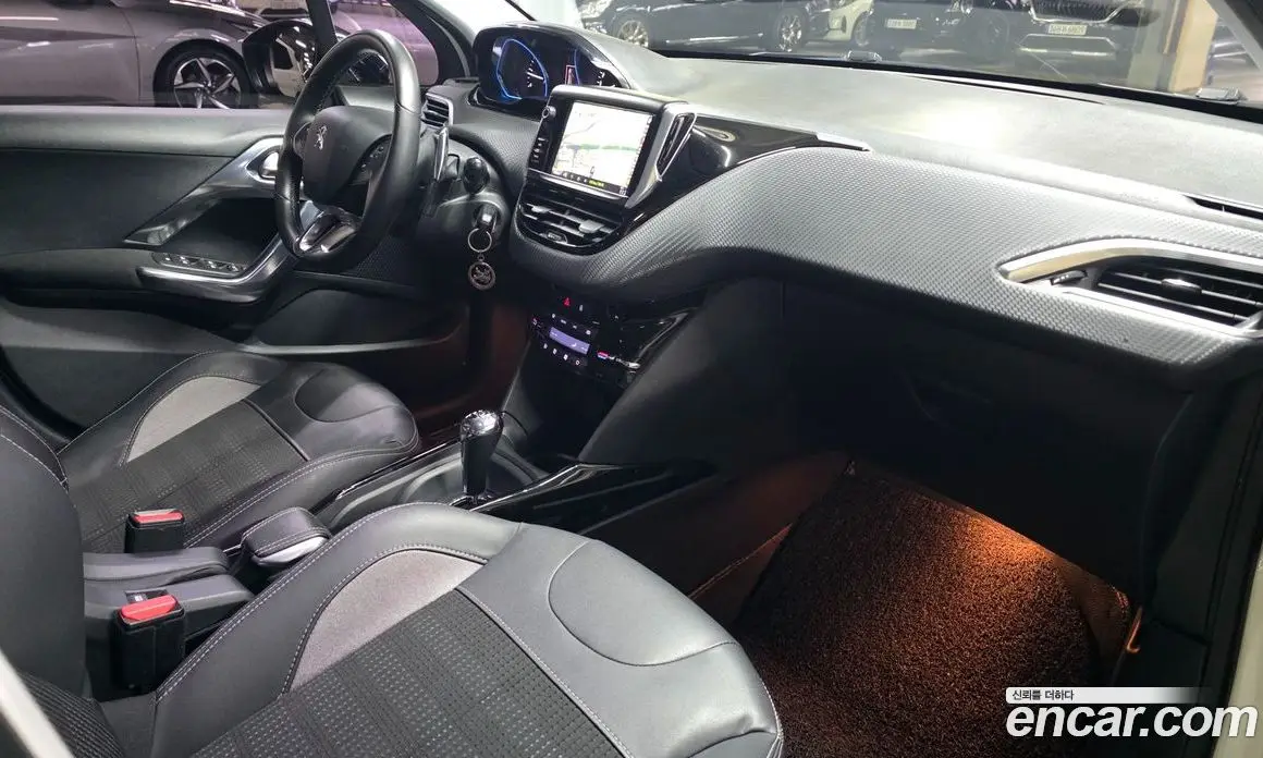 Peugeot 2008 2015 1.6 автомат (гидро), фото 20 Peugeot 2008 2015 1.6 автомат (гидро), фото 20