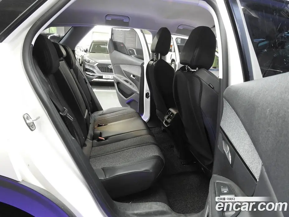 Peugeot 3008 2017 1.6 автомат (гидро), фото 12
