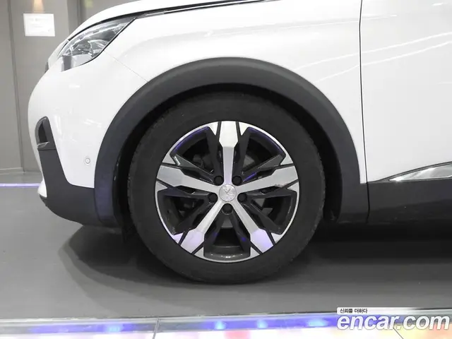 Peugeot 3008 2017 1.6 автомат (гидро), миниатюра 5