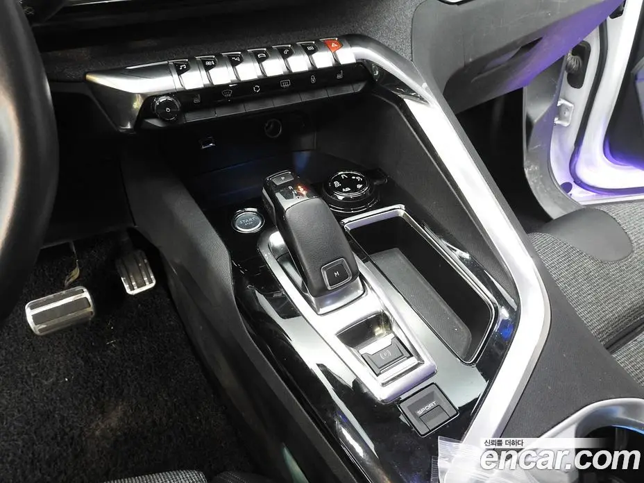 Peugeot 3008 2017 1.6 автомат (гидро), фото 9