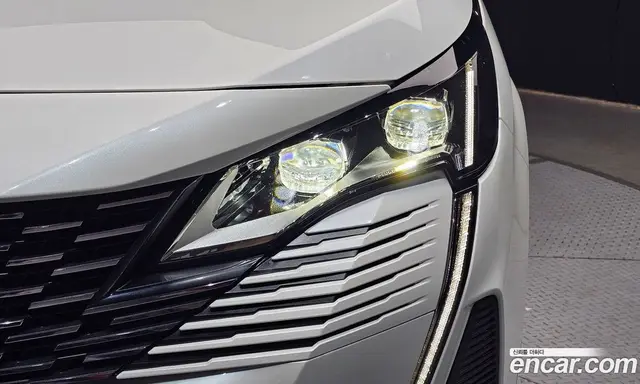 Peugeot 3008 2022 1.5 автомат (гидро), миниатюра 8