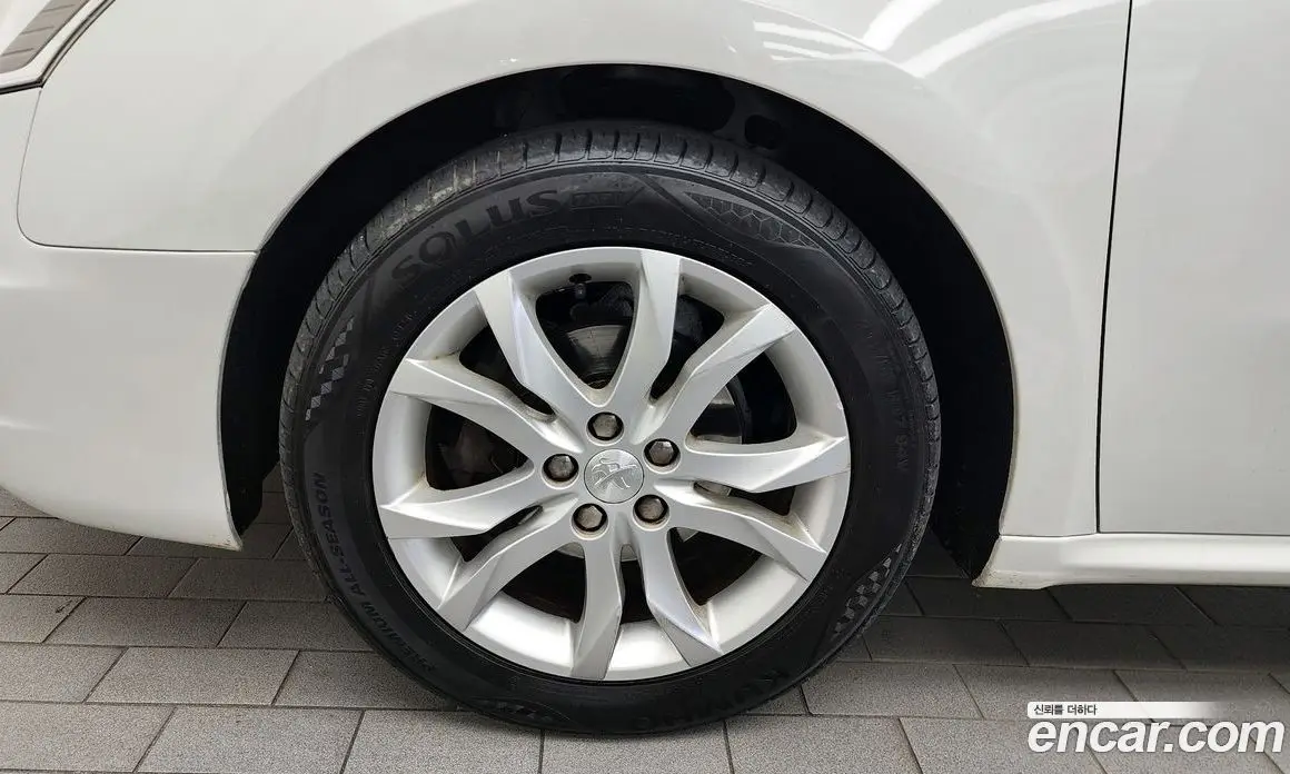 Peugeot 508 2014 1.6 автомат (гидро), фото 5 Peugeot 508 2014 1.6 автомат (гидро), фото 5