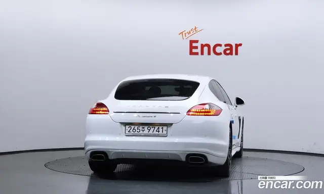 Porsche Panamera 2012 3.6 автомат (гидро), миниатюра 4