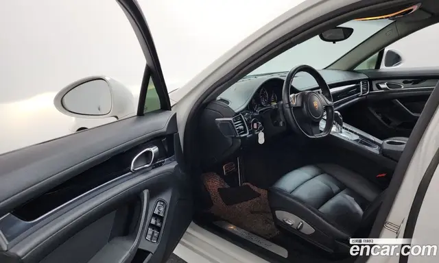 Porsche Panamera 2012 3.6 автомат (гидро), миниатюра 10