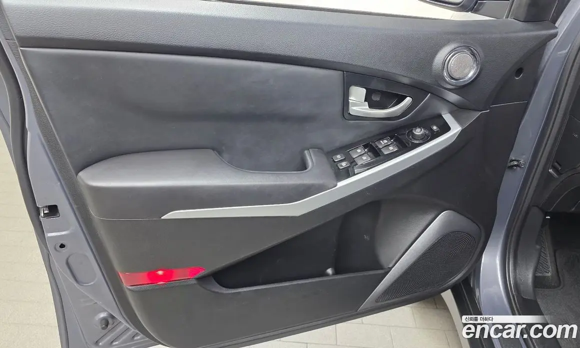 SsangYong Korando 2016 2.2 автомат (гидро), фото 14