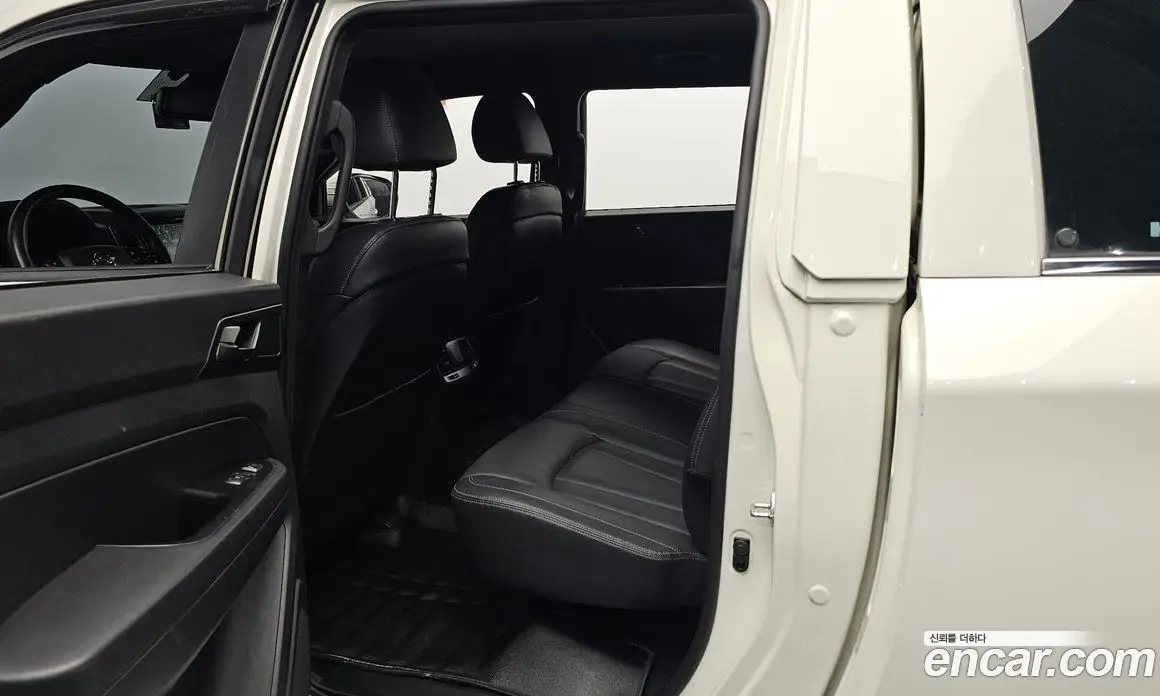 SsangYong Rexton 2022 2.2 автомат (гидро), фото 17