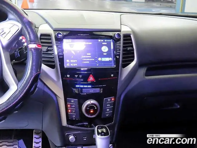 SsangYong TIBOLI 2015 1.6 автомат (гидро), миниатюра 11