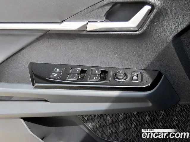 SsangYong Torres 2023 1.5 автомат (гидро), миниатюра 11