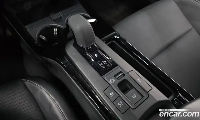 Toyota Prius 2025 2.0 автомат (гидро), миниатюра 11 Toyota Prius 2025 2.0 автомат (гидро), миниатюра 11