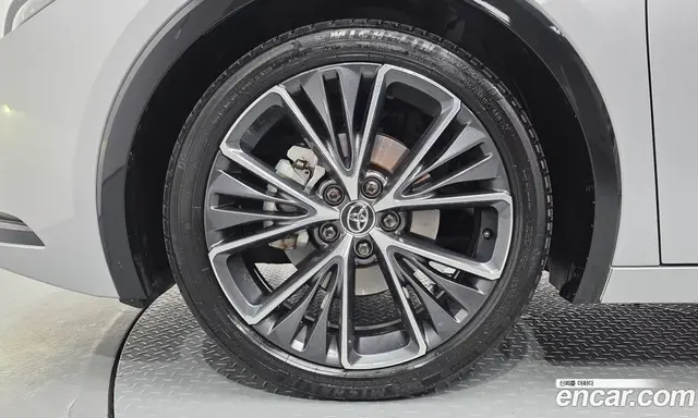 Toyota Prius 2025 2.0 автомат (гидро), миниатюра 4 Toyota Prius 2025 2.0 автомат (гидро), миниатюра 4